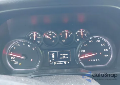 2020 Chevrolet Silverado 1500 4Wd Short Bed Custom z USA, uszkodzony, nr VIN 3GCPYBEKXLG370255